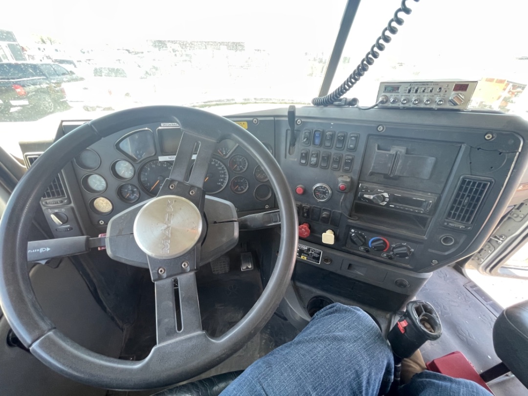 2015 MACK PINNACLE CHU613 - Image 17